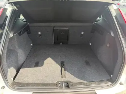 Photo 8 Volvo XC40  T3 163ch R-Design Geartronic 8
