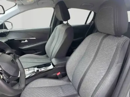 Photo 10 Peugeot 208  1.2 Hybrid 110ch Allure e-DCS6