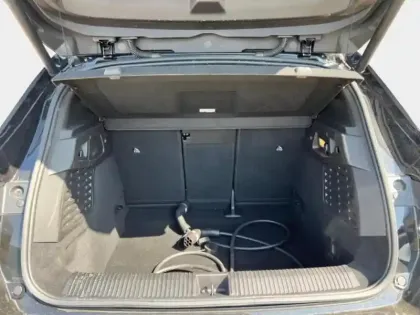 Photo 8 Renault Scenic  E-Tech Electric 220ch 87kWh Techno option Iconic grande autonomie -25