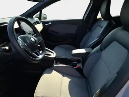 Photo 13 Renault Clio  1.6 E-Tech 145ch full hybrid Techno