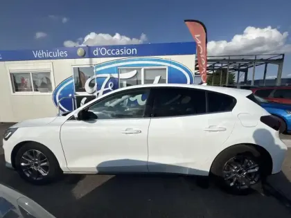 Photo 7 Ford Focus  1.0 Flexifuel mHEV 125 ch Titanium X Business