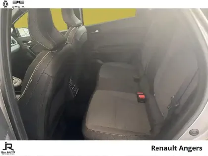 Photo 18 Renault Captur  1.8 E-Tech full hybrid 160ch esprit Alpine - 26