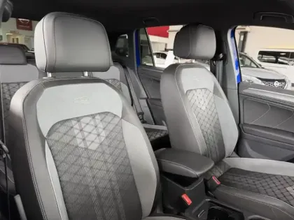 Photo 5 Volkswagen Tiguan  1.5 TSI 150ch R-Line DSG7