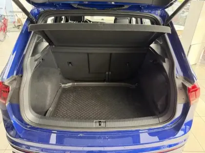 Photo 8 Volkswagen Tiguan  1.5 TSI 150ch R-Line DSG7