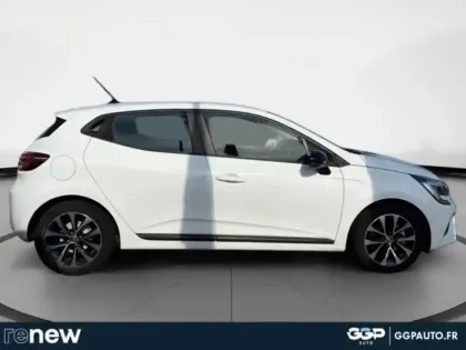 Photo 5 Renault Clio  1.6 E-Tech hybride 145ch Equilibre