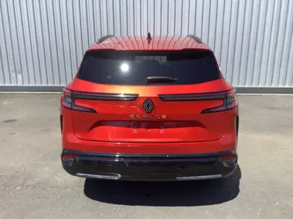 Photo 5 Renault Espace VI E-Tech hybrid 200 Iconic
