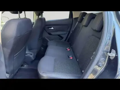 Photo 10 Dacia Duster 1.0 TCe 100ch Confort 4x2 Suréquipé