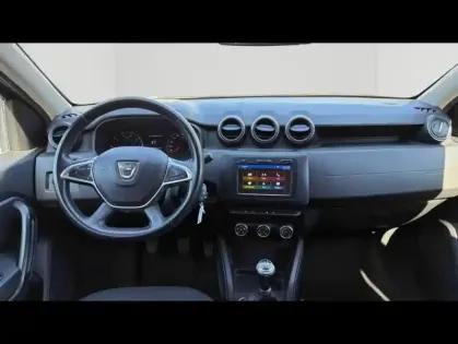 Photo 8 Dacia Duster 1.0 TCe 100ch Confort 4x2 Suréquipé