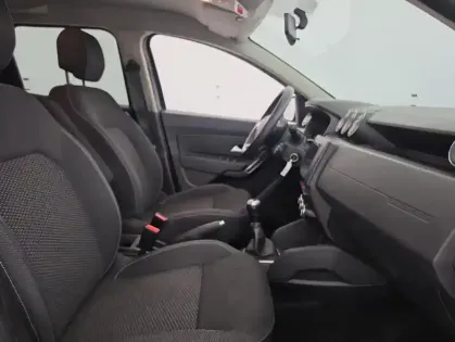 Photo 41 Dacia Duster 1.0 TCe 100ch Confort 4x2 Suréquipé
