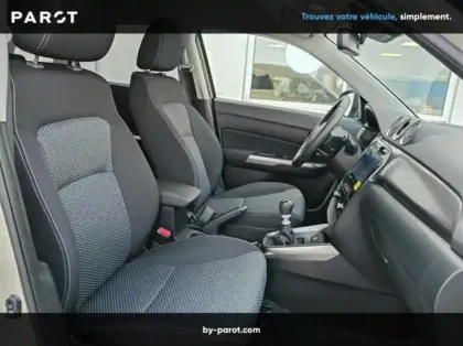 Photo 26 Suzuki Vitara 1.4 Boosterjet Hybrid 110ch Privilège MY25