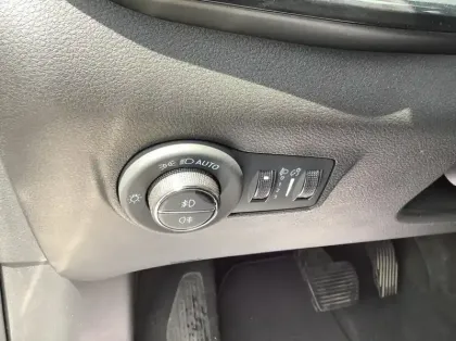 Photo 27 Jeep Compass 1.5 Turbo T4 130 ch BVR7 e-Hybrid Summit