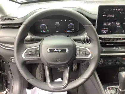 Photo 17 Jeep Compass 1.5 Turbo T4 130 ch BVR7 e-Hybrid Summit
