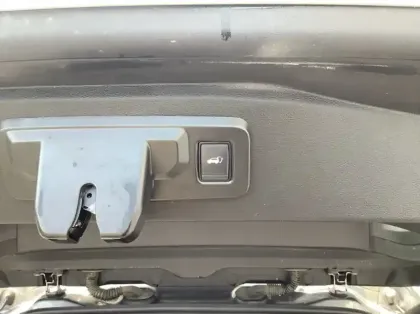 Photo 21 Renault Espace VI E-Tech hybrid 200 Iconic