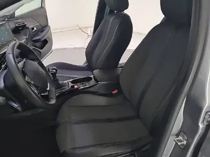 Photo 10 Peugeot 208  PureTech 100 S&S BVM6