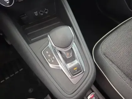 Photo 244 Renault Captur  E-Tech Plug-in 160
