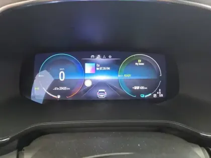 Photo 115 Renault Captur  E-Tech Plug-in 160