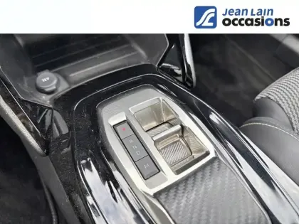 Photo 12 Peugeot 2008  PureTech 130 S&S EAT8