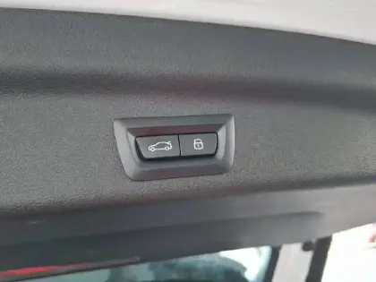 Photo 9 BMW X1  sDrive 18i 136ch DKG7