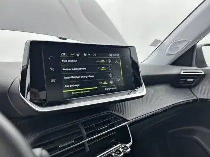 Photo 20 Peugeot 2008  PureTech 130 S&S EAT8
