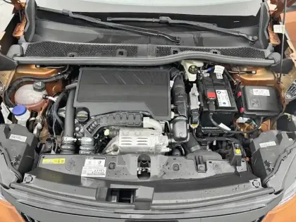 Photo 28 Peugeot 2008  PureTech 130 S&S EAT8