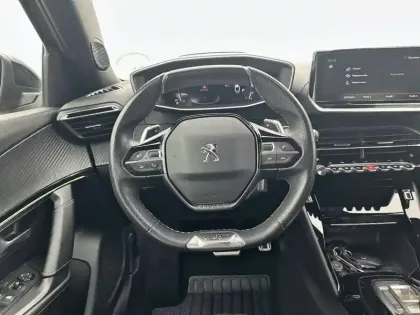 Photo 8 Peugeot 2008  PureTech 130 S&S EAT8