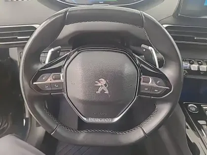 Photo 8 Peugeot 3008  Hybrid 180 e-EAT8