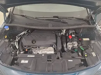 Photo 28 Peugeot 3008  Hybrid 180 e-EAT8