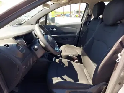 Photo 8 Renault Captur  TCe 90 Energy