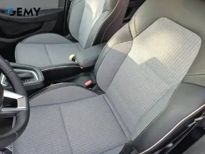 Photo 8 Renault Clio  E-Tech full hybrid 145