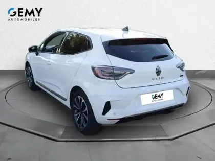 Photo 6 Renault Clio  E-Tech full hybrid 145