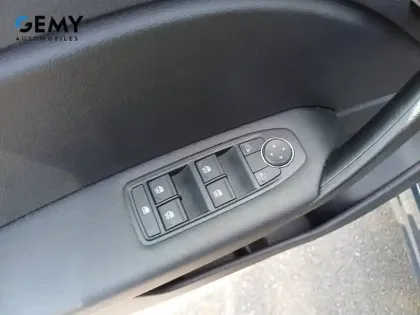 Photo 12 Renault Captur  E-Tech 145 - 21