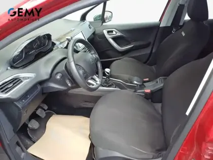 Photo 8 Peugeot 2008  BlueHDi 100ch BVM6