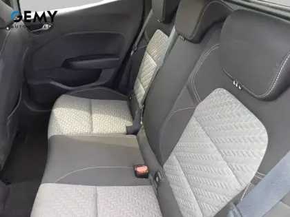 Photo 9 Renault Clio  E-Tech full hybrid 145