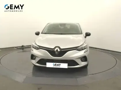 Photo 16 Renault Clio  E-Tech full hybrid 145