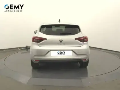 Photo 19 Renault Clio  E-Tech full hybrid 145