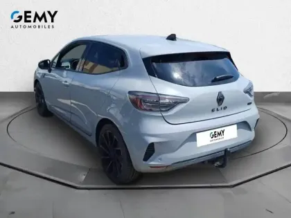 Photo 6 Renault Clio  E-Tech full hybrid 145