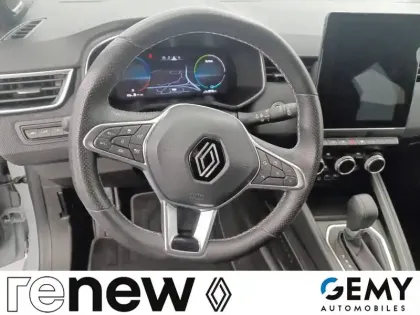 Photo 27 Renault Clio  E-Tech full hybrid 145