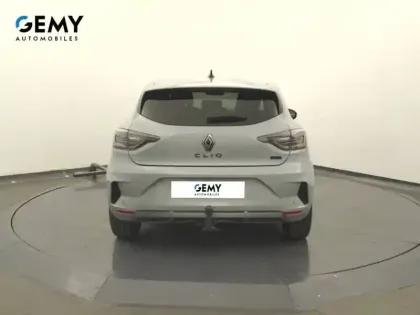 Photo 39 Renault Clio  E-Tech full hybrid 145
