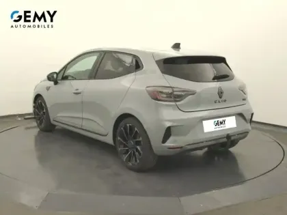 Photo 41 Renault Clio  E-Tech full hybrid 145