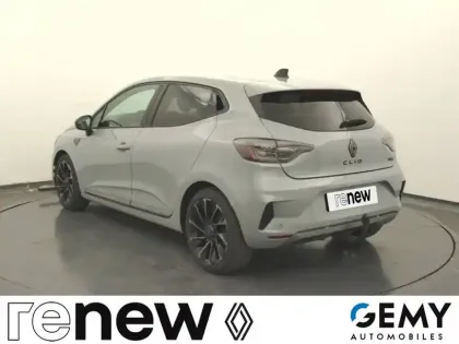 Photo 21 Renault Clio  E-Tech full hybrid 145