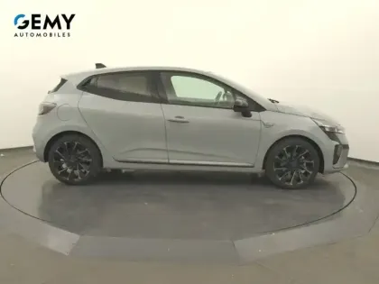 Photo 38 Renault Clio  E-Tech full hybrid 145