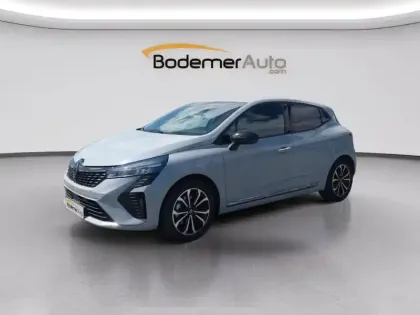 Photo 15 Renault Clio  E-Tech full hybrid 145