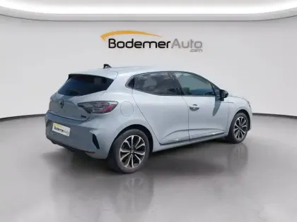 Photo 19 Renault Clio  E-Tech full hybrid 145