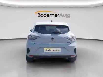 Photo 18 Renault Clio  E-Tech full hybrid 145