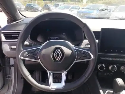 Photo 25 Renault Clio  E-Tech full hybrid 145