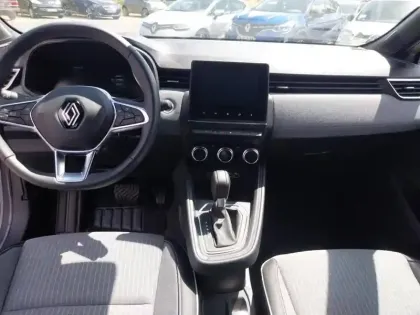 Photo 24 Renault Clio  E-Tech full hybrid 145
