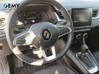 Photo 12 Renault Captur  E-Tech full hybrid 145