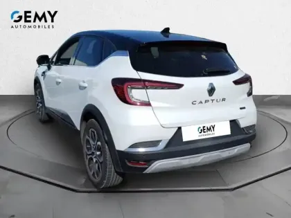 Photo 6 Renault Captur  E-Tech full hybrid 145