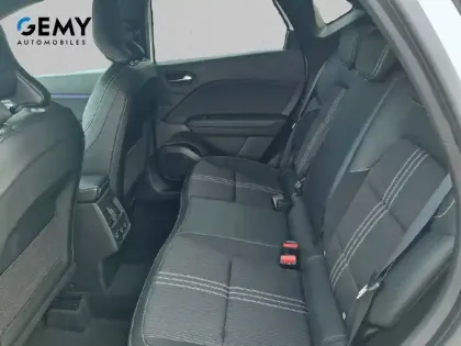 Photo 9 Renault Captur  E-Tech full hybrid 145