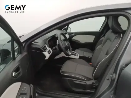 Photo 8 Renault Clio  E-Tech full hybrid 145